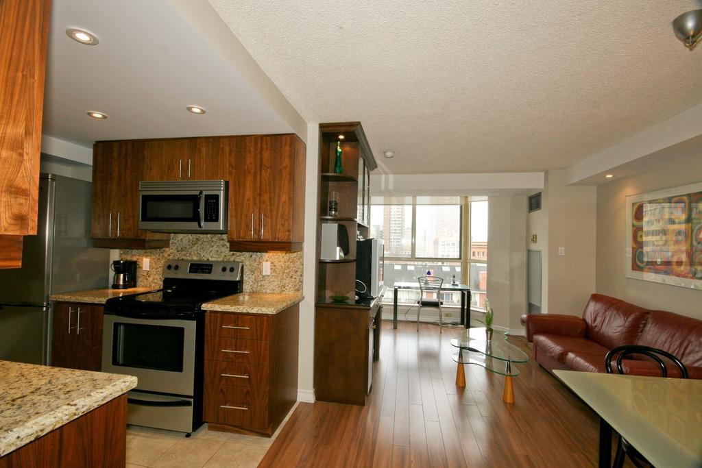 Apartment Yorkville Residence