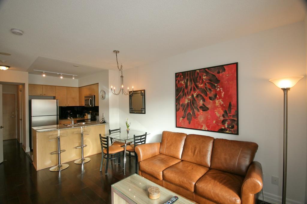 Yorkville Residence Apartment *