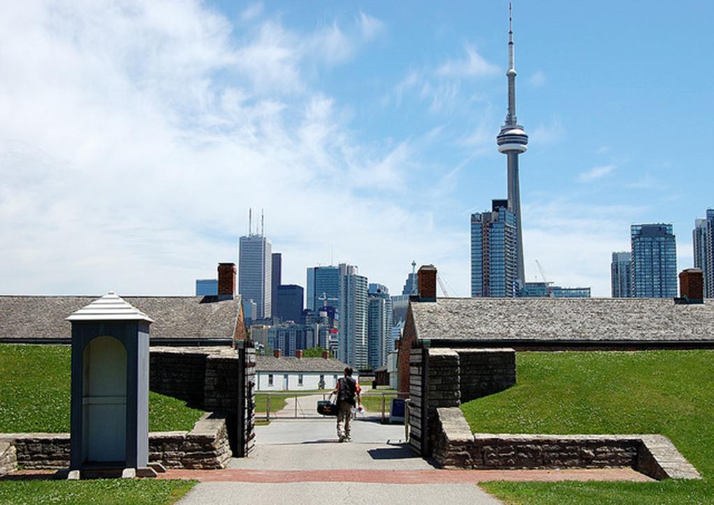 Grand Royal Condos - *