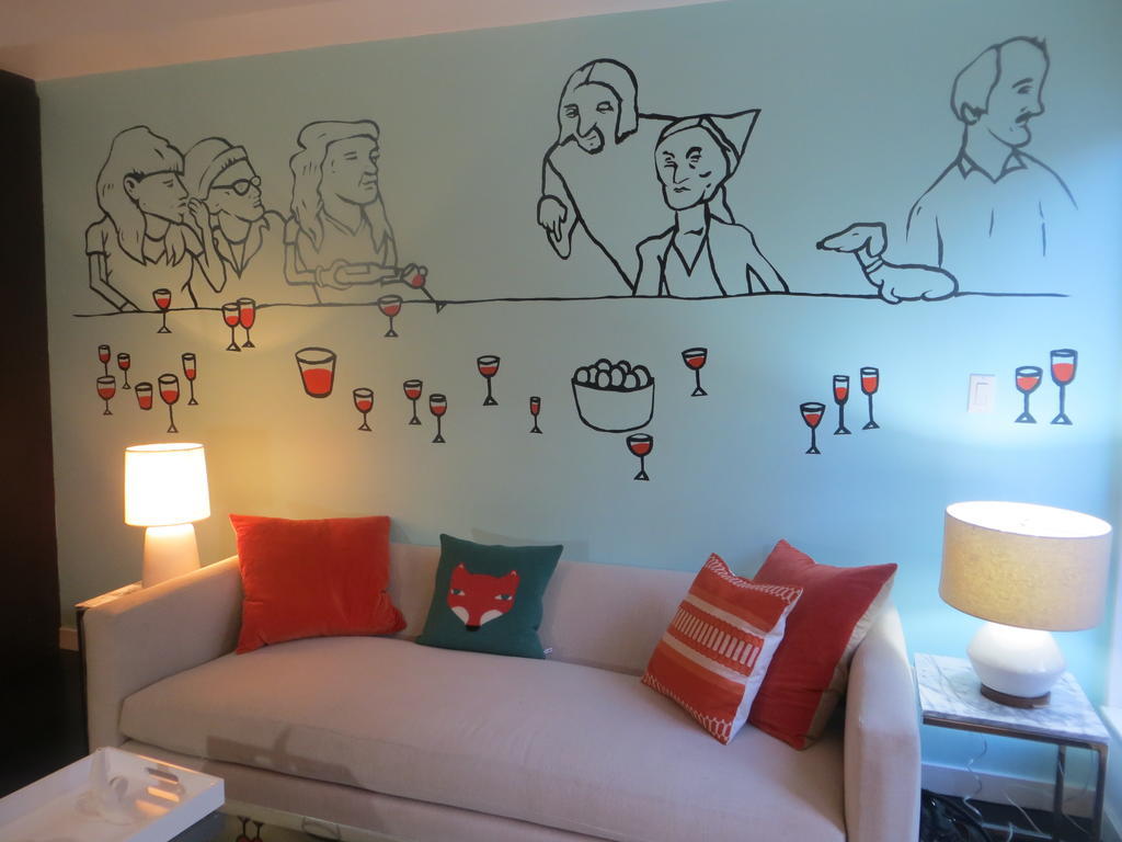 Apartment Super Awesome King West Furnished