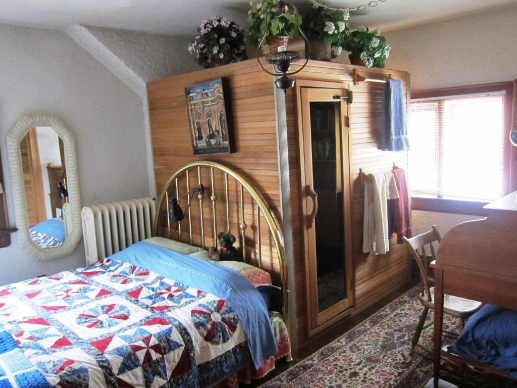 Inverness High Park Bed & Breakfast