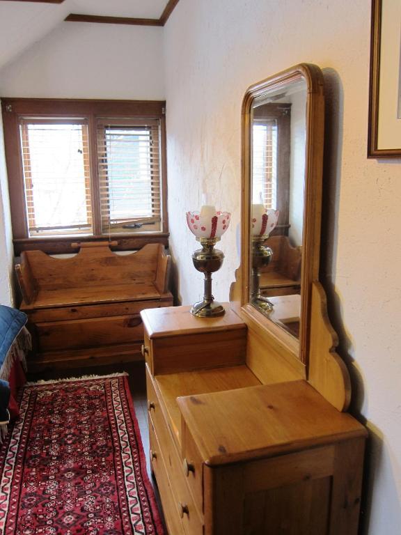 Inverness High Park Bed & Breakfast Toronto