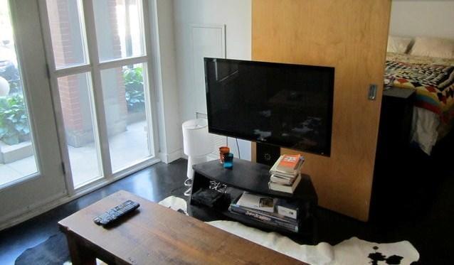 Apartment Super Awesome King West Furnished