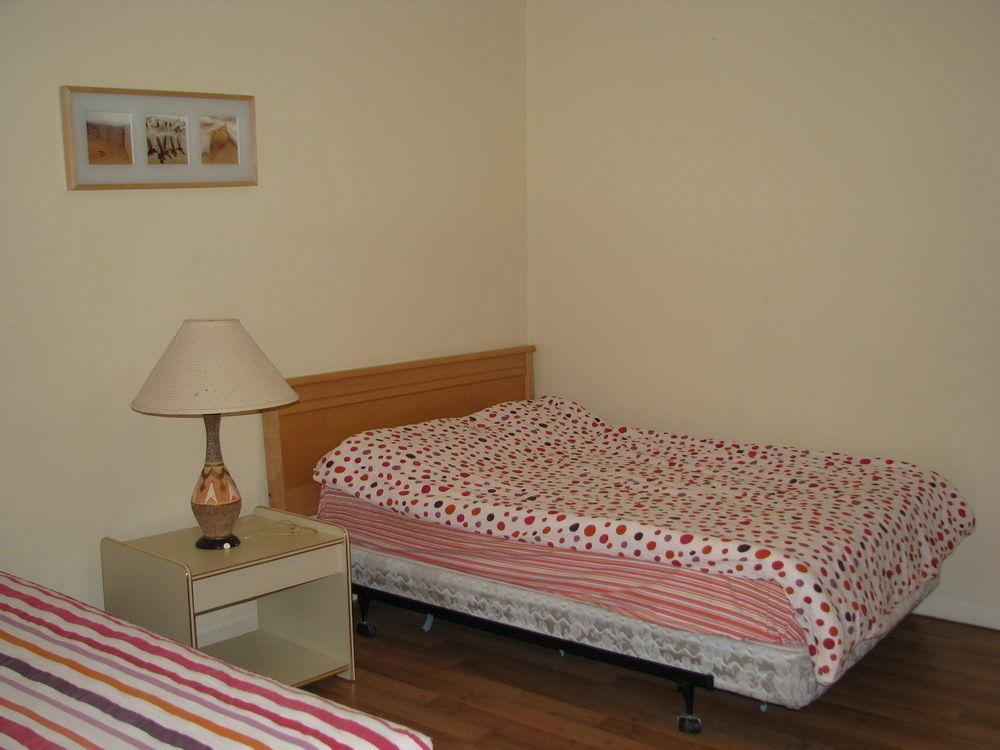 Guest house 525 Toronto