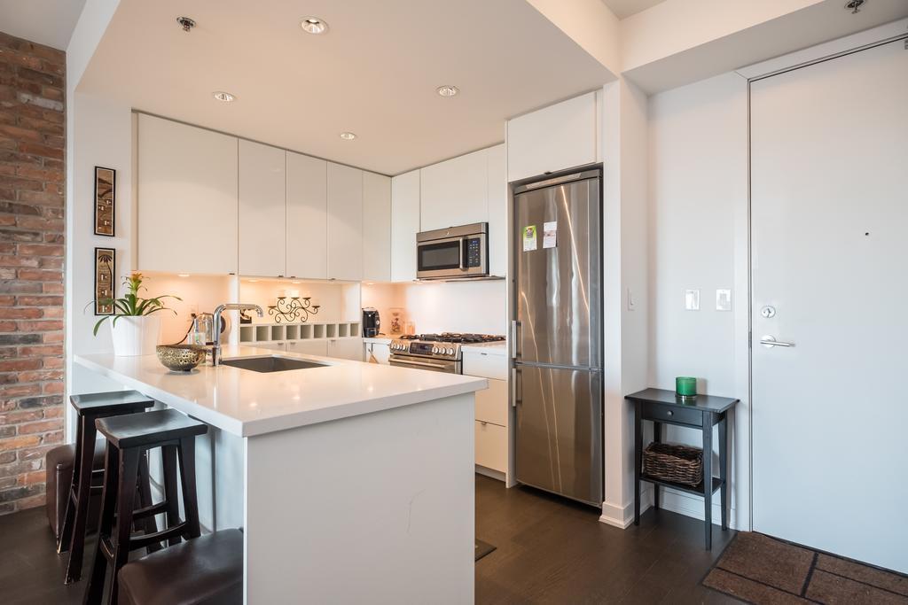 Apartment Luxury Leslieville - 2 Bedroom 2 Bath *