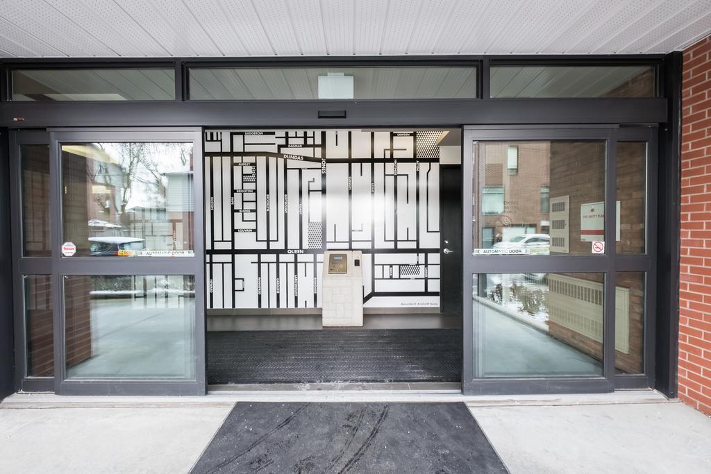 Luxury Leslieville - 2 Bedroom 2 Bath