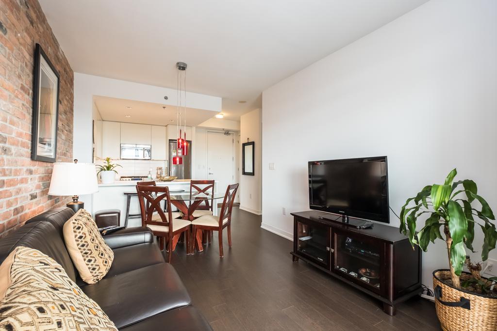 Apartment Luxury Leslieville - 2 Bedroom 2 Bath Toronto