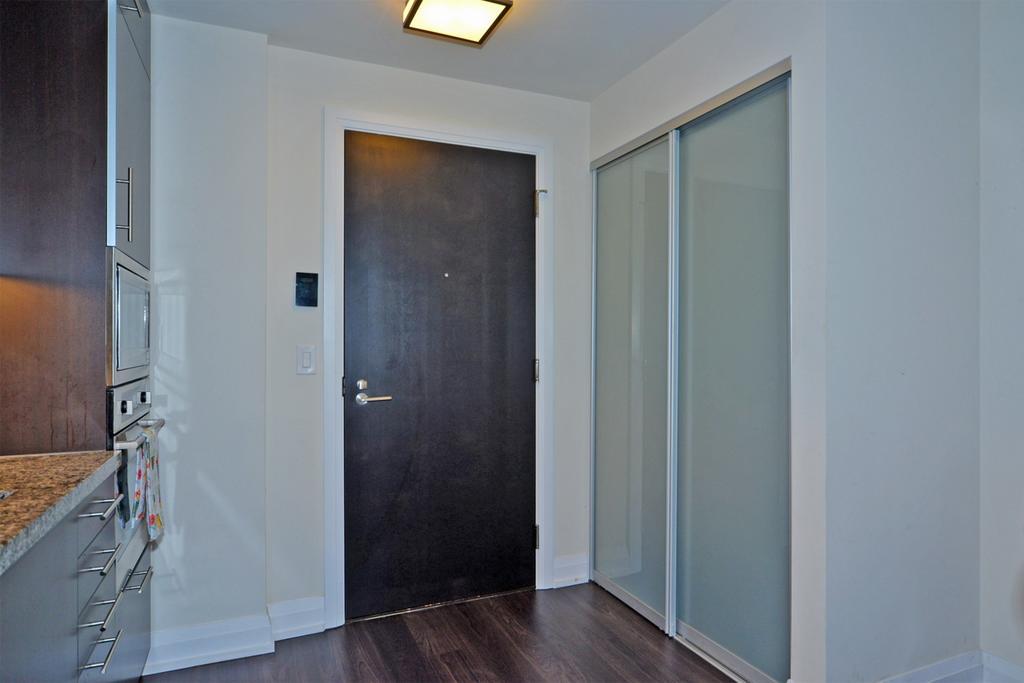 Royal Stays Furnished - Yonge/sheppard Toronto