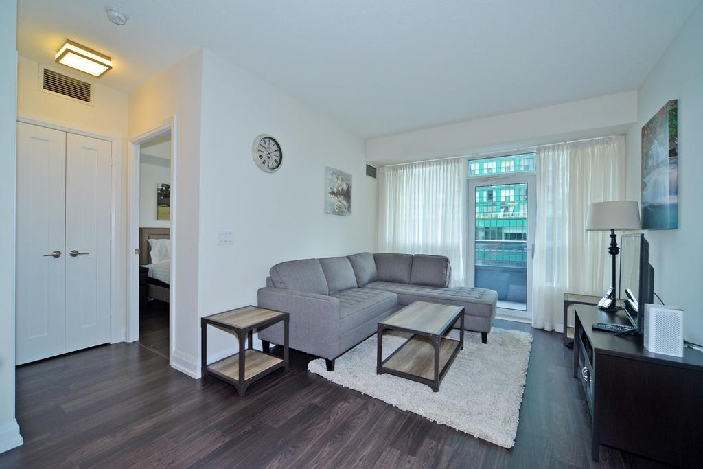 Royal Stays Furnished - Yonge/sheppard *