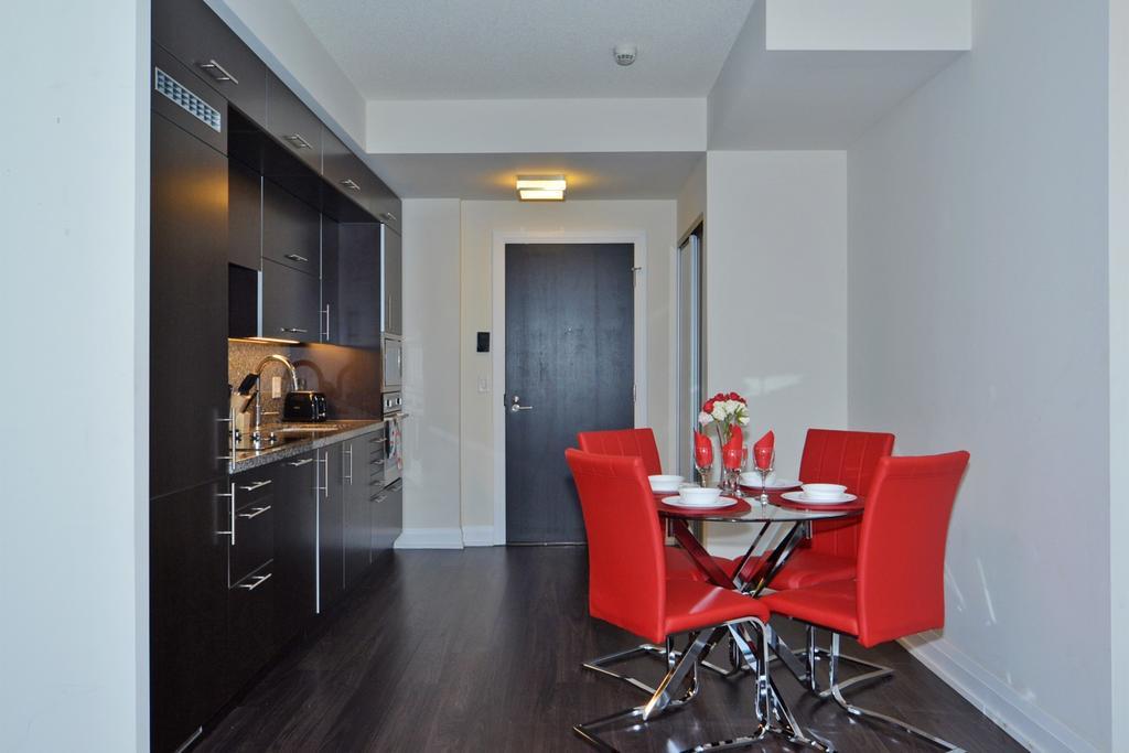 Royal Stays Furnished - Yonge/sheppard *