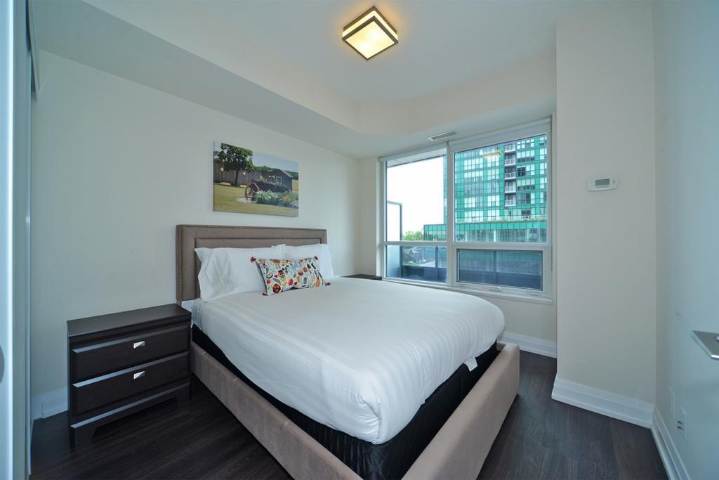 Apartment Royal Stays Furnished - Yonge/sheppard Toronto