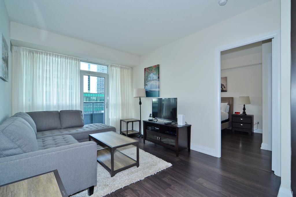 Royal Stays Furnished - Yonge/sheppard Apartment