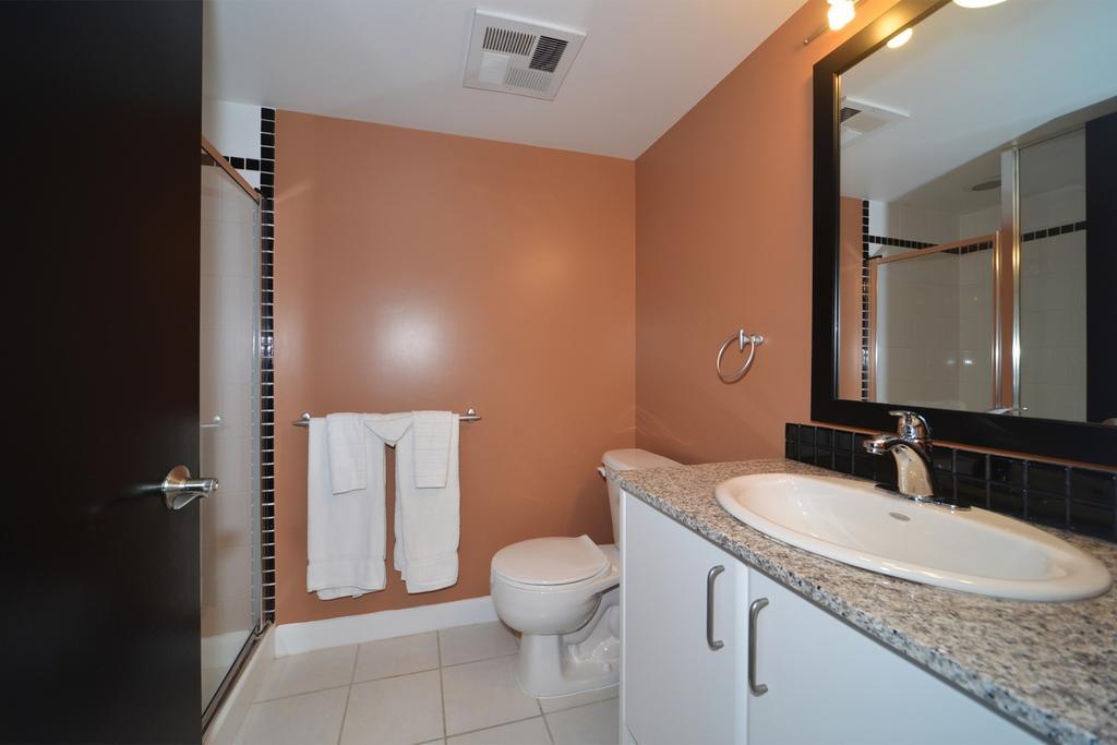 Royal Stays Furnished - Yonge/sheppard Apartment Toronto