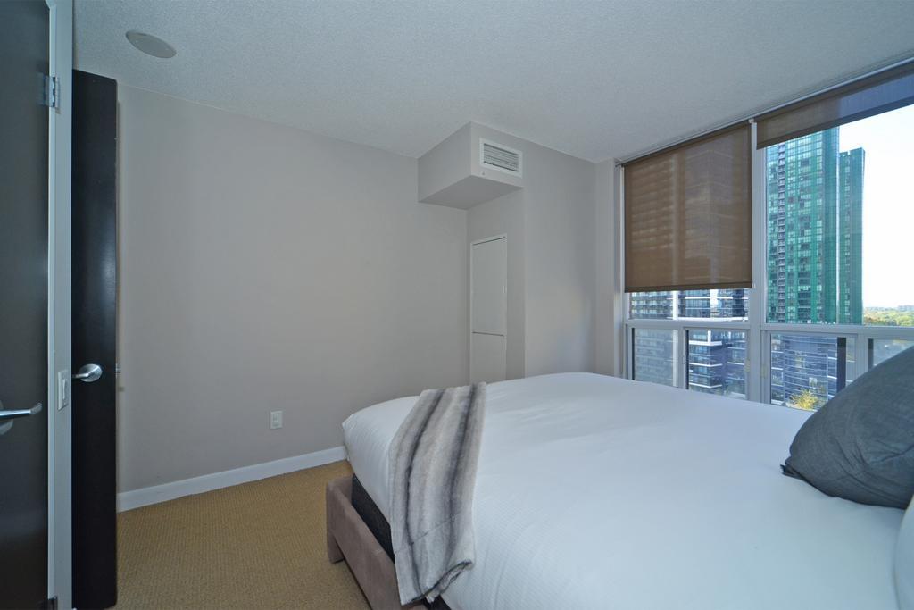 Royal Stays Furnished - Yonge/sheppard