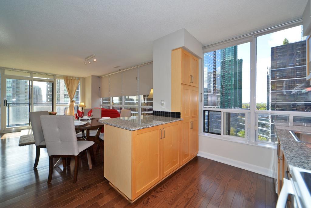 Royal Stays Furnished - Yonge/sheppard * Toronto