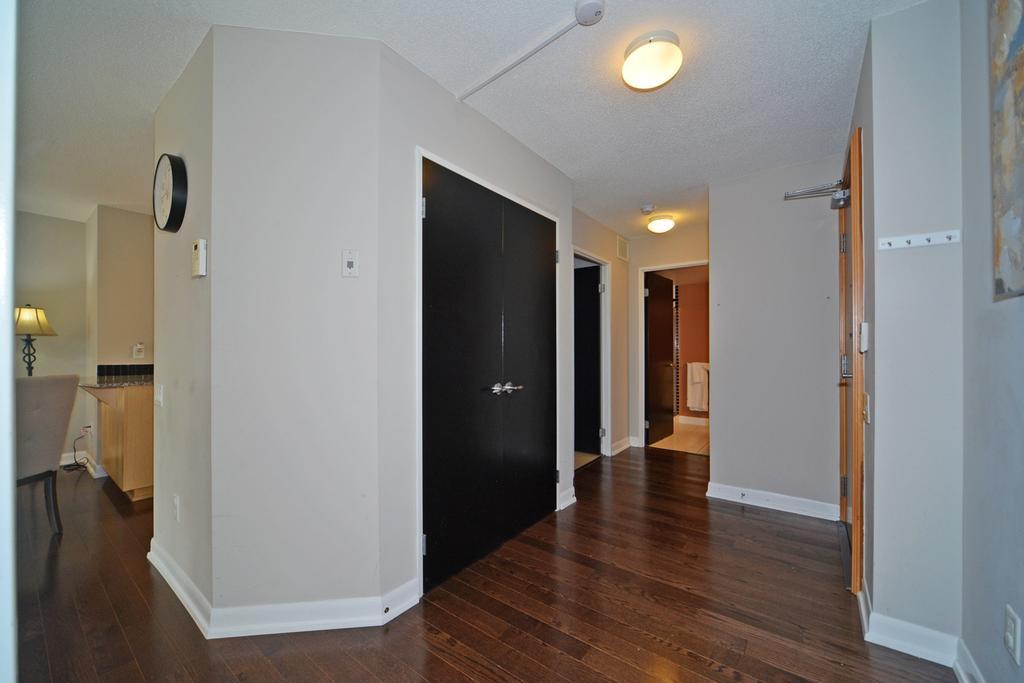 Royal Stays Furnished - Yonge/sheppard Apartment *