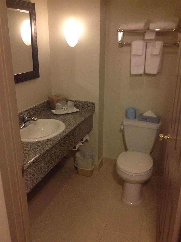 Montecassino & 3* Toronto