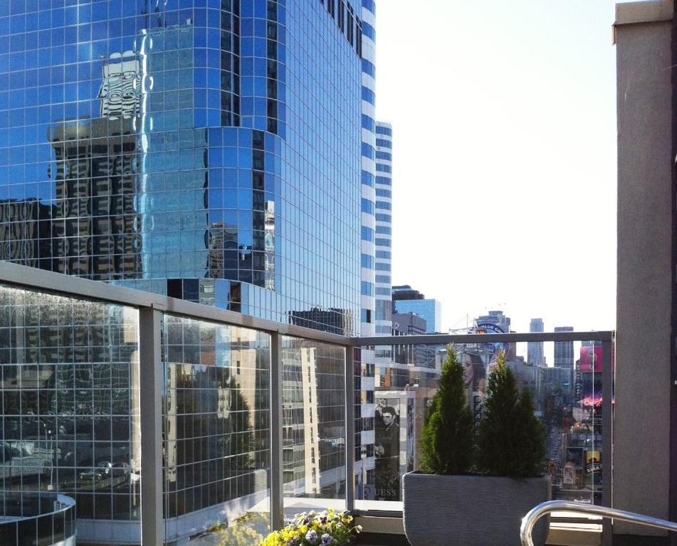 Hotel Yonge Furnished Toronto