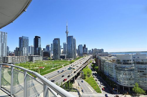 Hydewest - Dan Leckie Way 4* Toronto