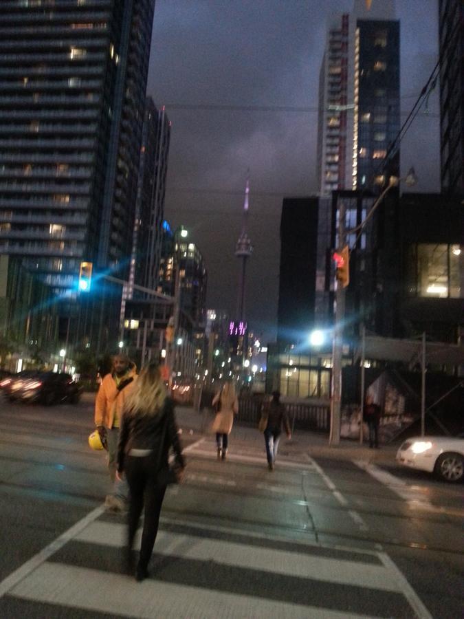 Apartment Overlooking Cn Tower, Rogers, Islands Toronto