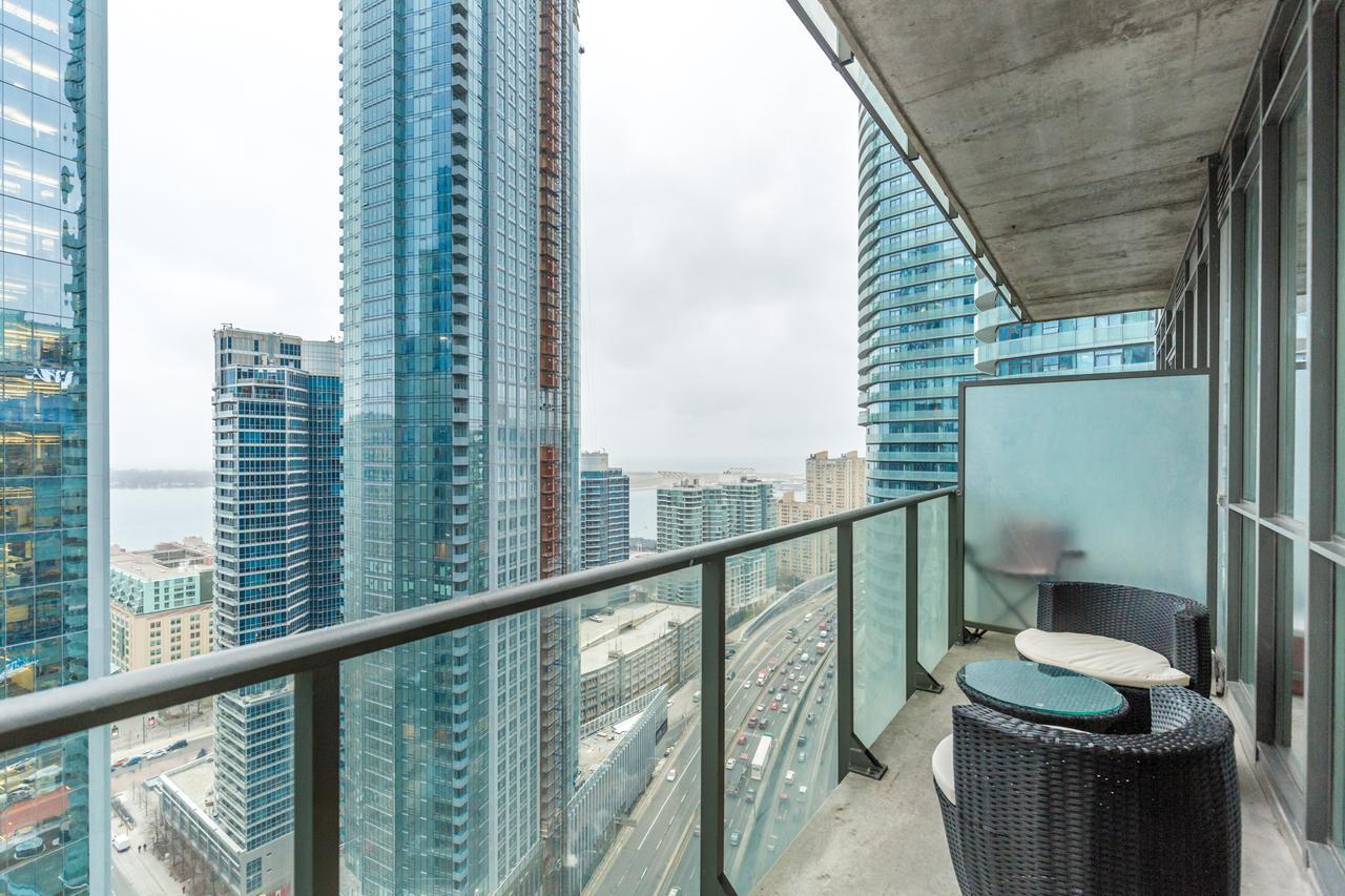 Noel Suites Air Canada Centre * Toronto