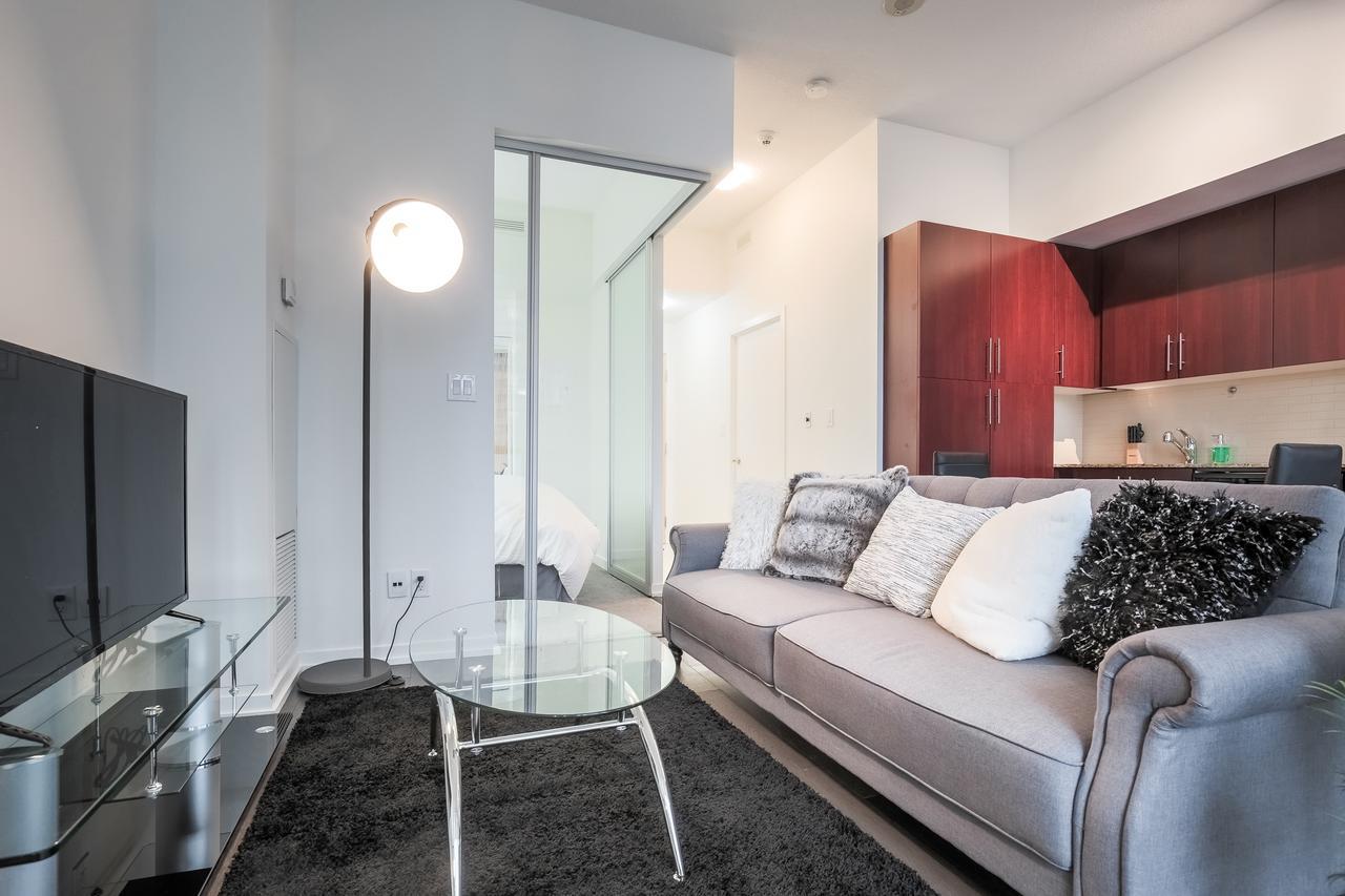 Noel Suites Air Canada Centre Apartment