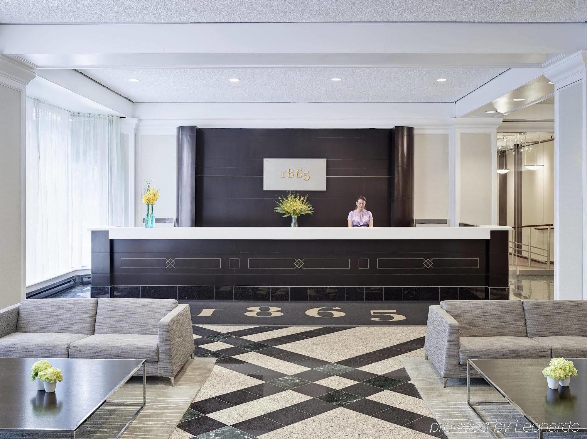 Hotel Chelsea Toronto
