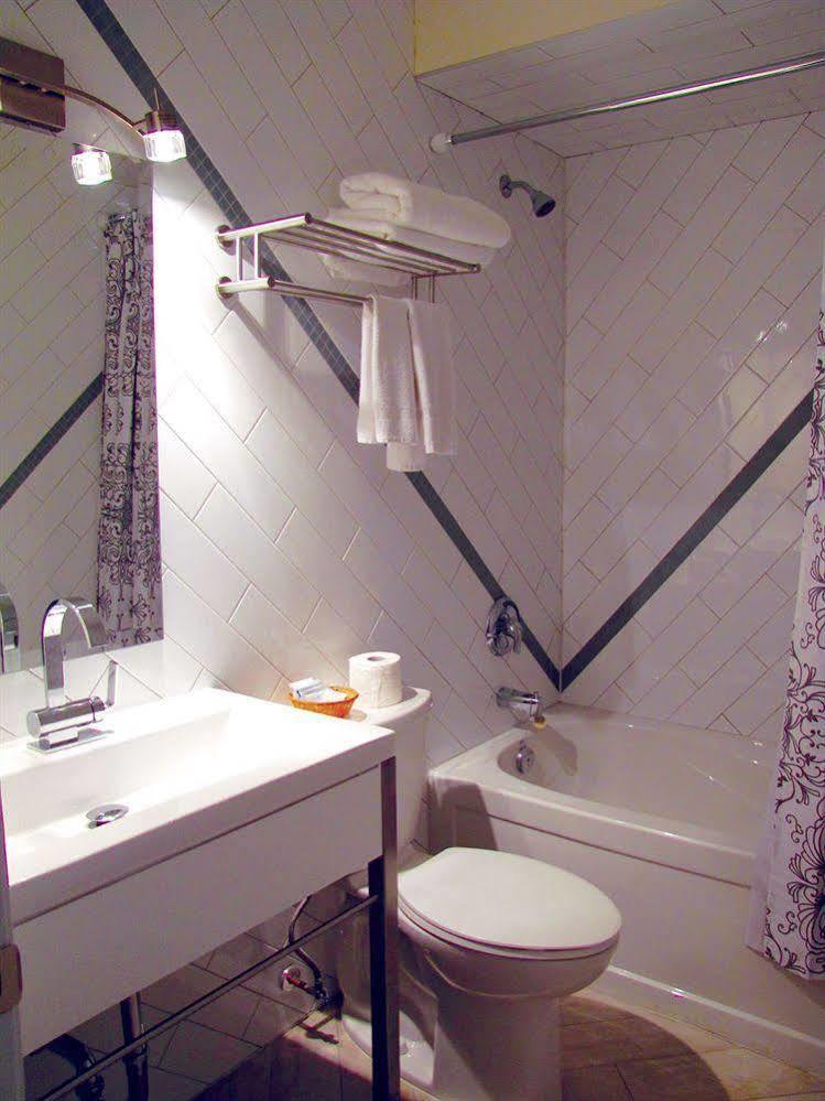 Urban Living Guest house Toronto