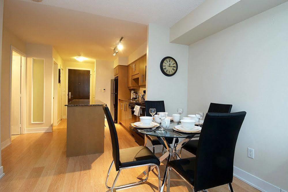 Apartment Whitehall - 263 Wellington St W