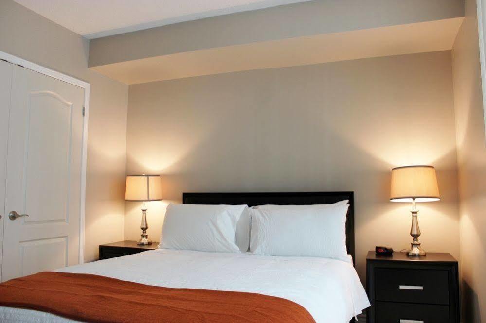 Whitehall - 263 Wellington St W Apartment Toronto