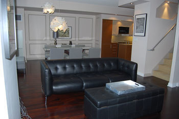 Luxury Downtown Water Front 4*