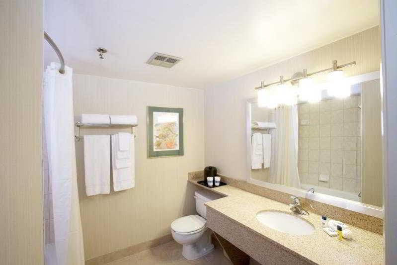 Doubletree By Hilton Airport, On 4* Toronto
