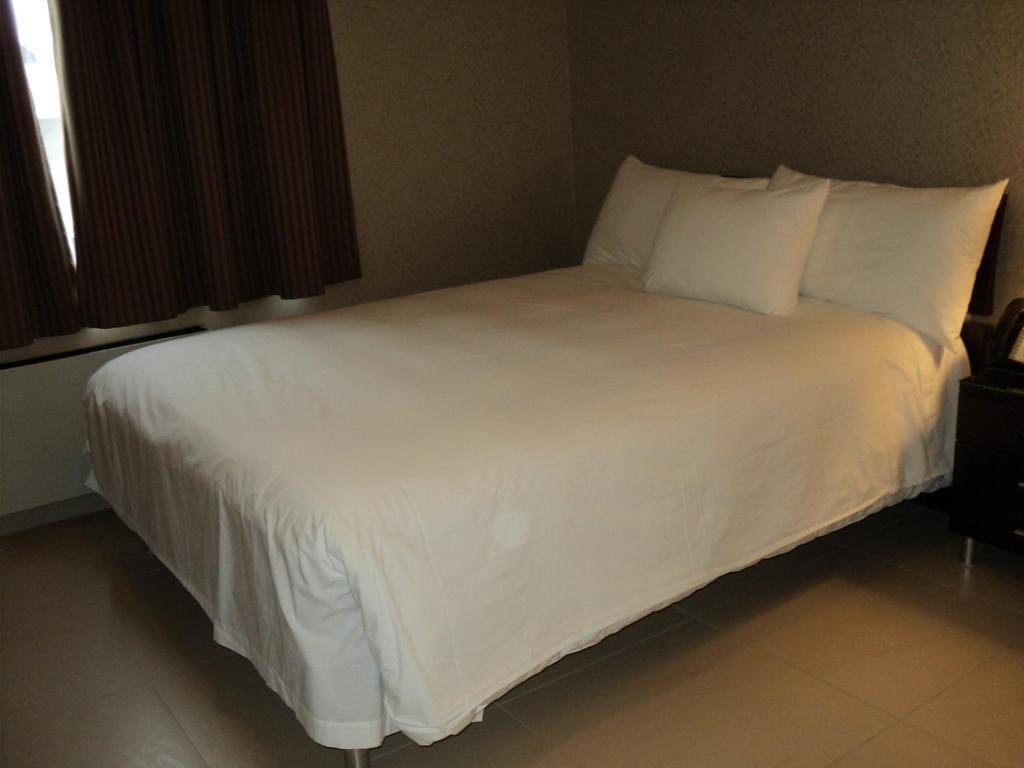 Montecassino & 3* Toronto