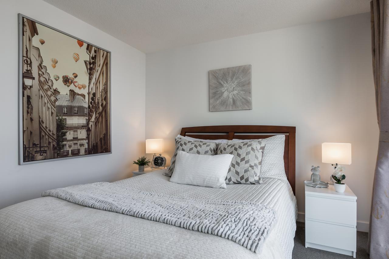 Premium 2-bedroom With Cn Tower & Views *