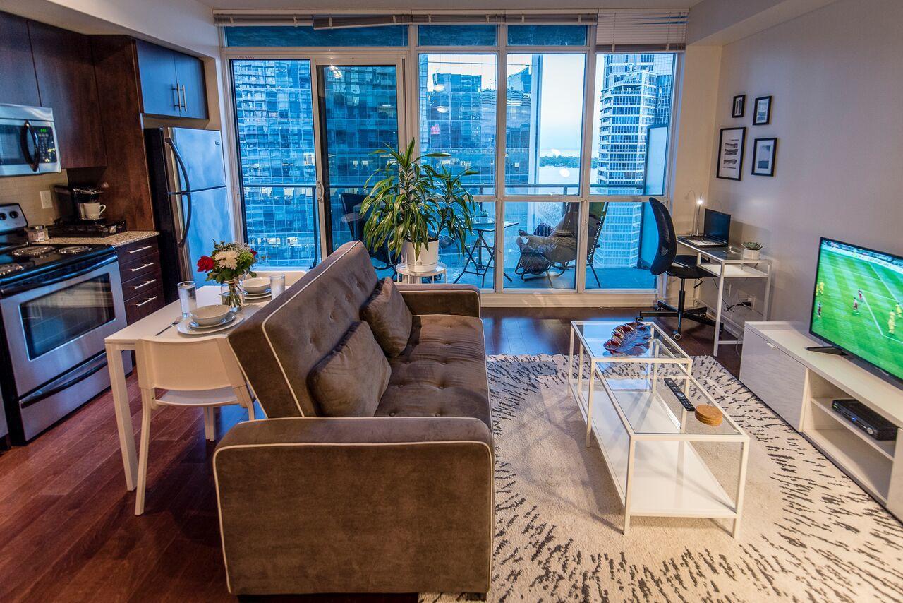 Noel Suites Air Canada Centre Apartment