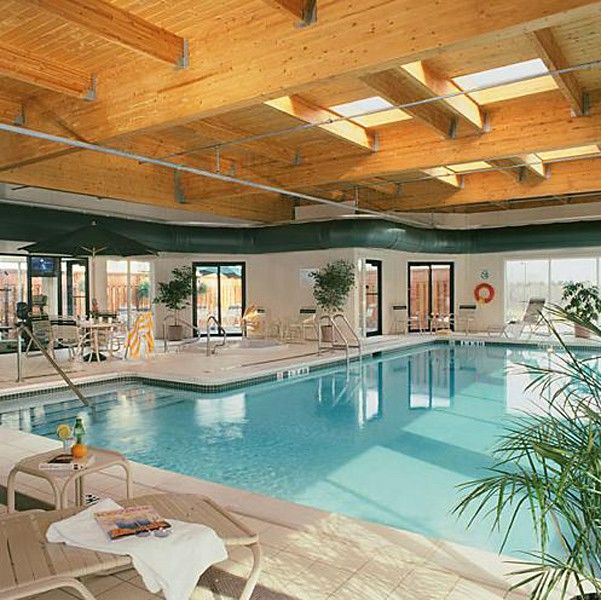 Hotel Courtyard By Marriott Airport 3*