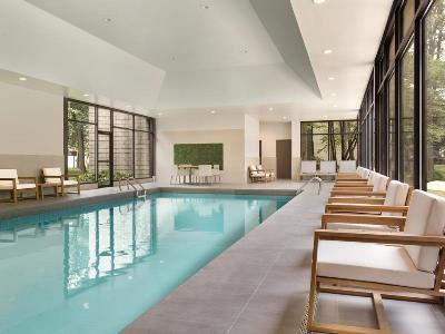 Doubletree By Hilton Airport, On