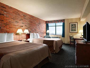 Hotel Doubletree By Hilton Airport, On 4*