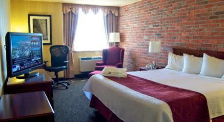 Hotel Doubletree By Hilton Airport, On Toronto