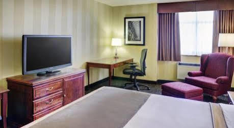 Doubletree By Hilton Airport, On Hotel 4*