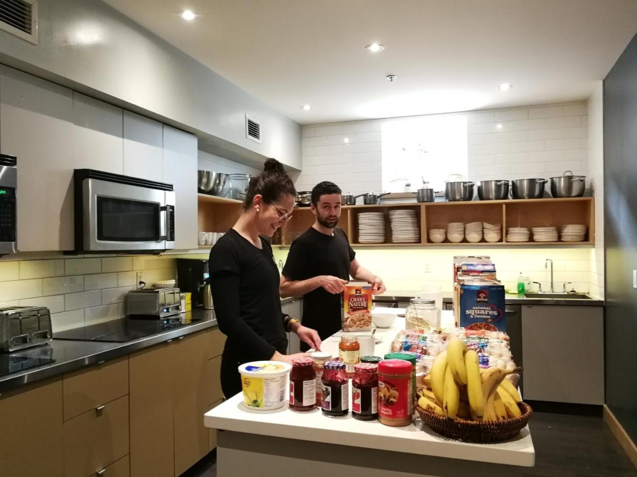 Planet Traveler Hostel Toronto