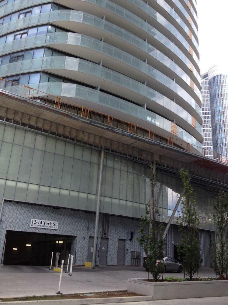 Corporate Ryan Suites York Street Apartment *