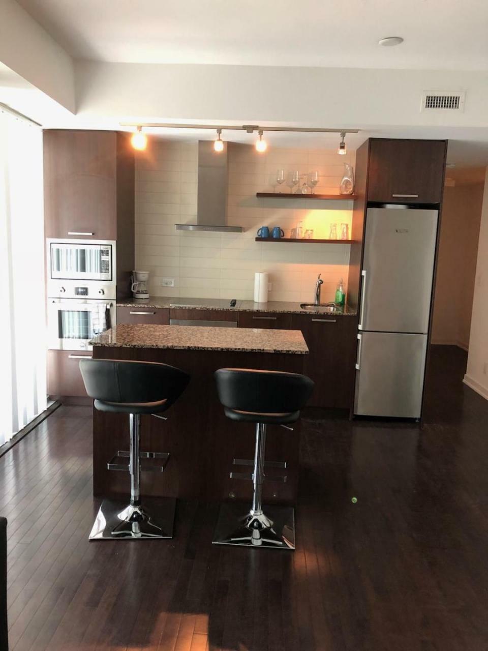 Corporate Ryan Suites York Street Apartment *