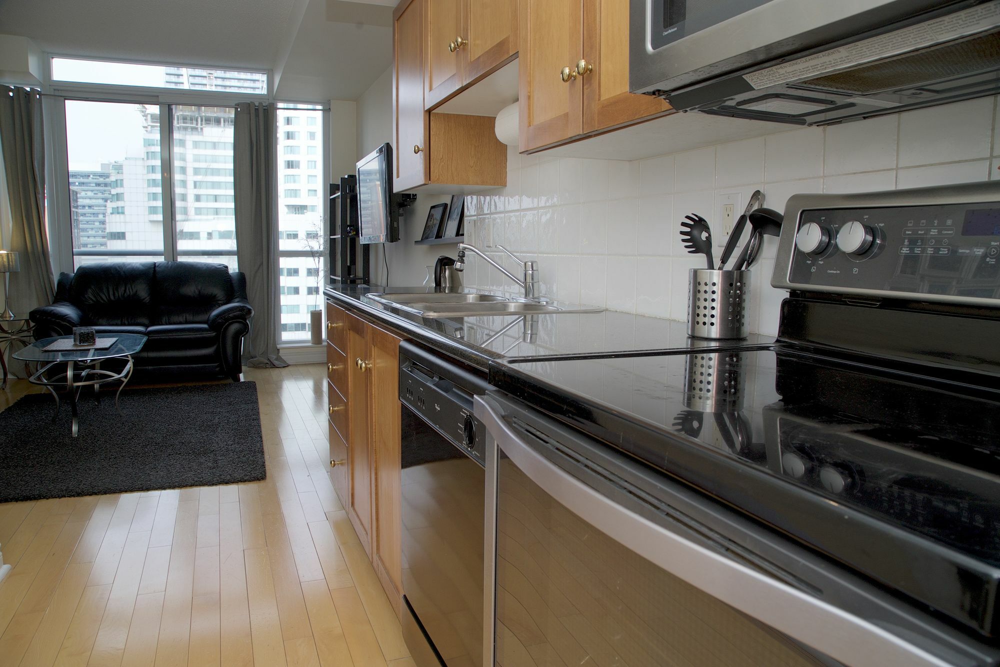 Cozy Penthouse Studio Apartment Toronto