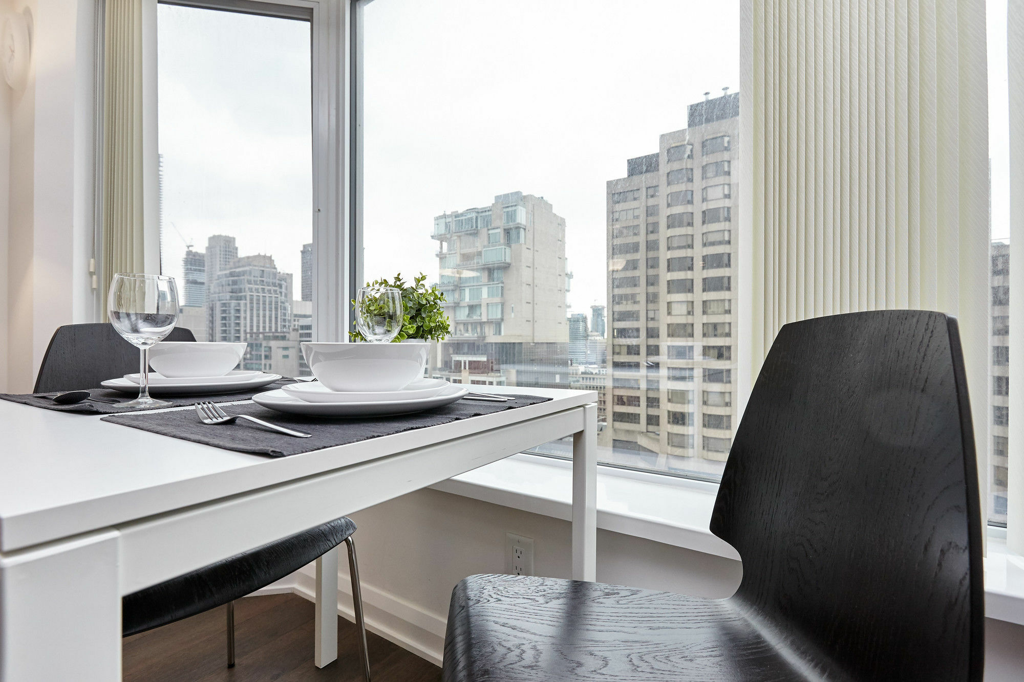 Atlas - Yorkville Furnished