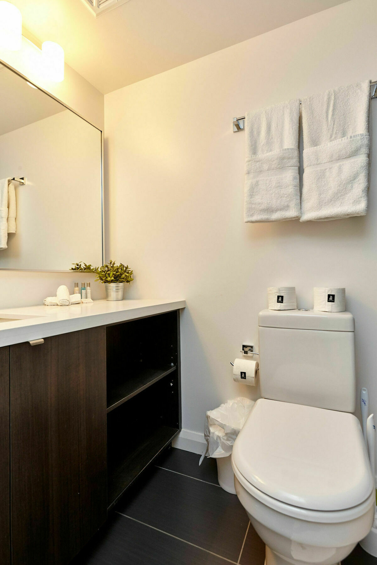 Apartment Atlas - Yorkville Furnished