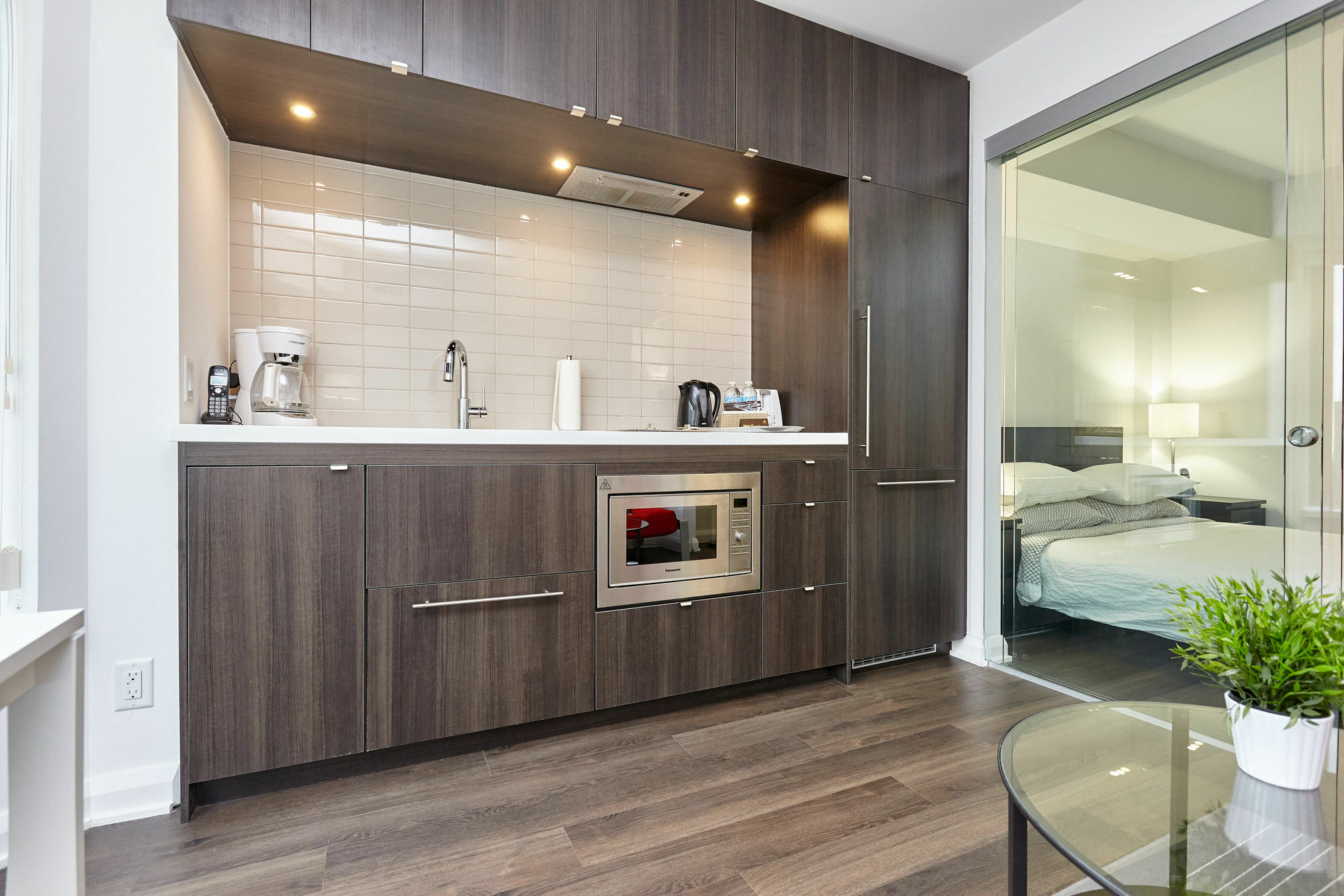 Atlas - Yorkville Furnished Apartment Toronto
