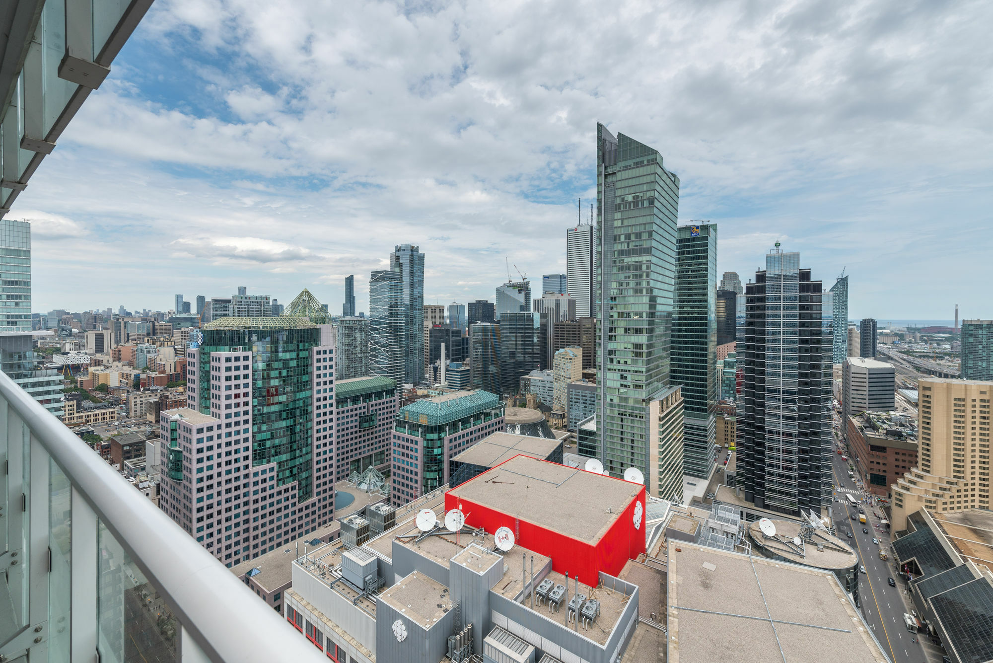 Grand Royal - Cn Tower Apartment *