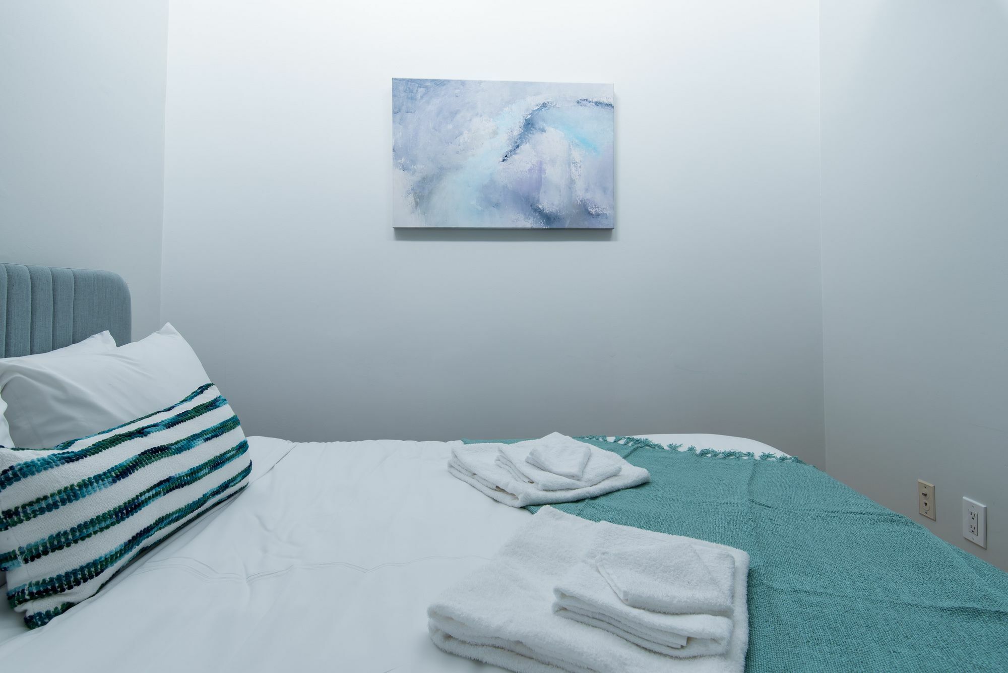 Bi-level 3br In Little Italy By Sonder