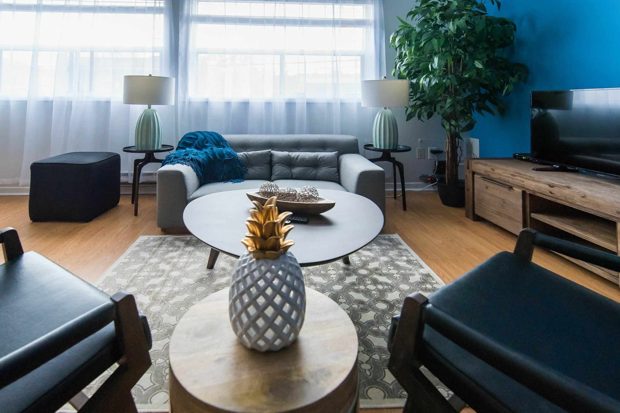 Bi-level 3br In Little Italy By Sonder Apartment